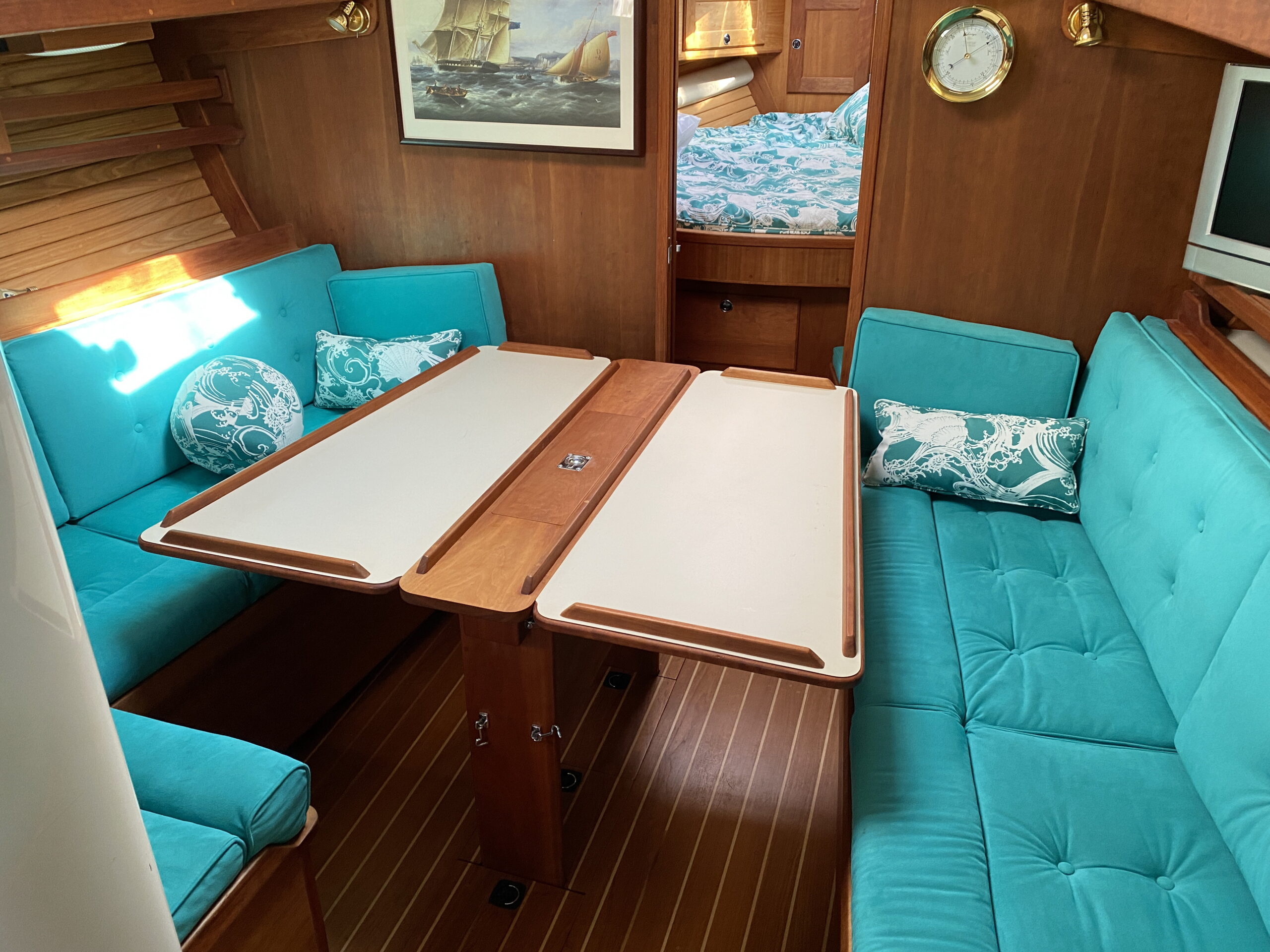 MainSalon with Table Opened for Dinner